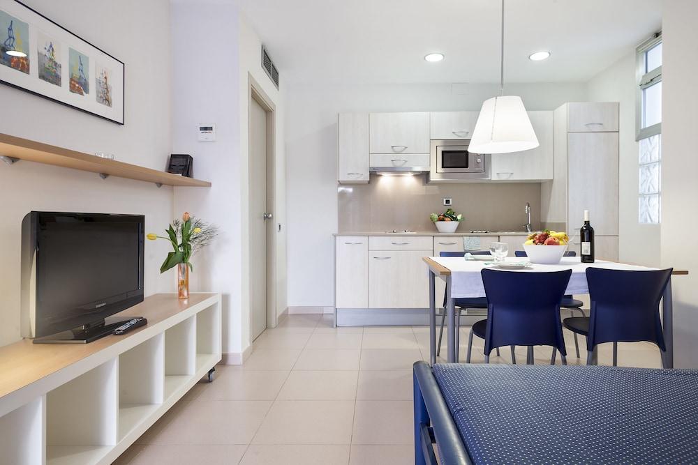 קסטלדפלס Apartamentos Porta Coeli מראה חיצוני תמונה